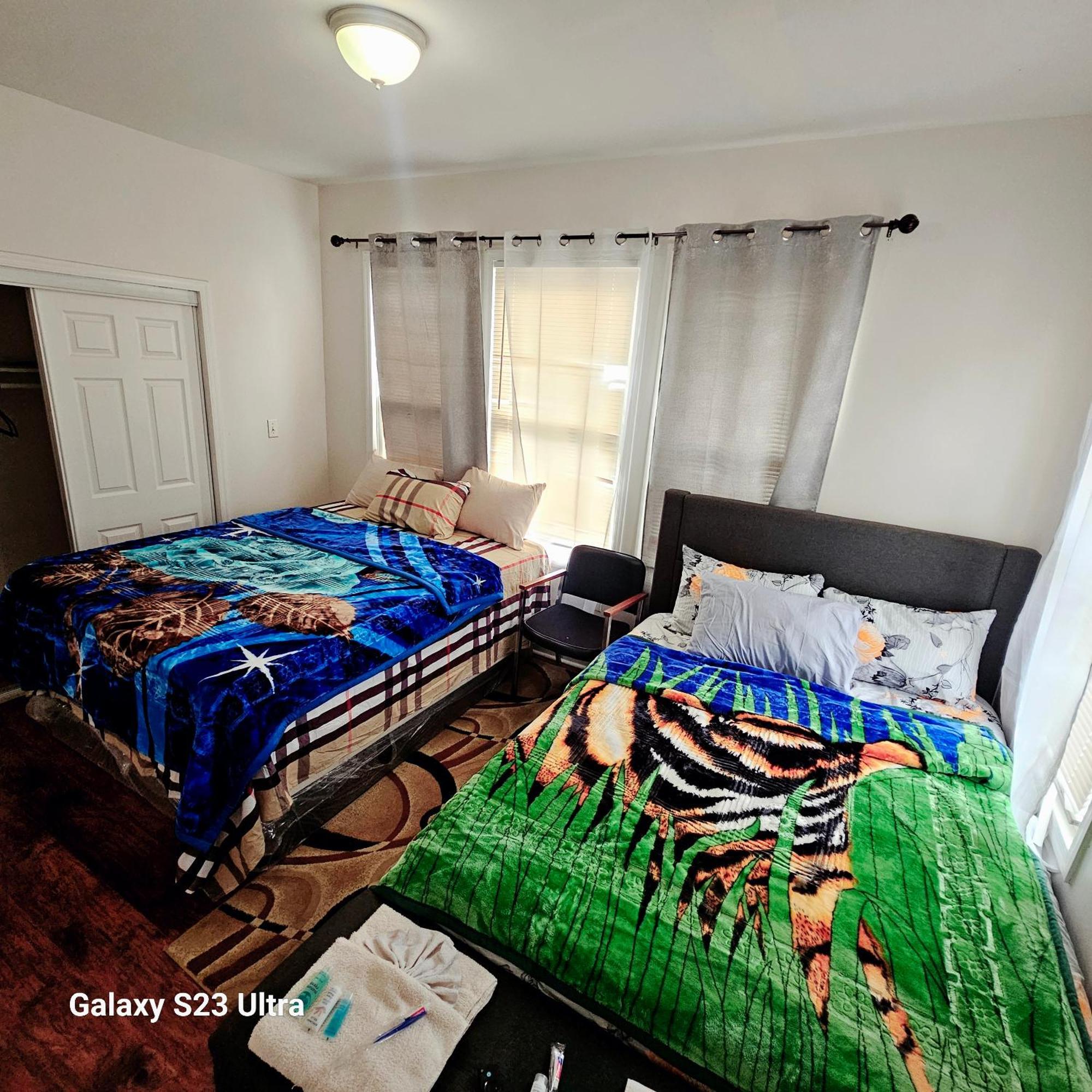 Divine Villa & Resorts Guest House - 283 Lehigh Ave Ньюарк Экстерьер фото